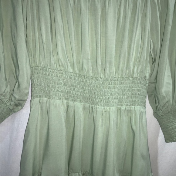 Gianni Bini Smocked Tiered A-Line Dress Sz S Blouson Sleeve Off-the-Shoulder - Picture 3 of 8